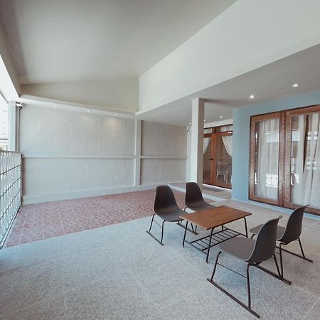Aoboun House Bangsaen บ้านโอบอุ่น บางแสน Exterior photo