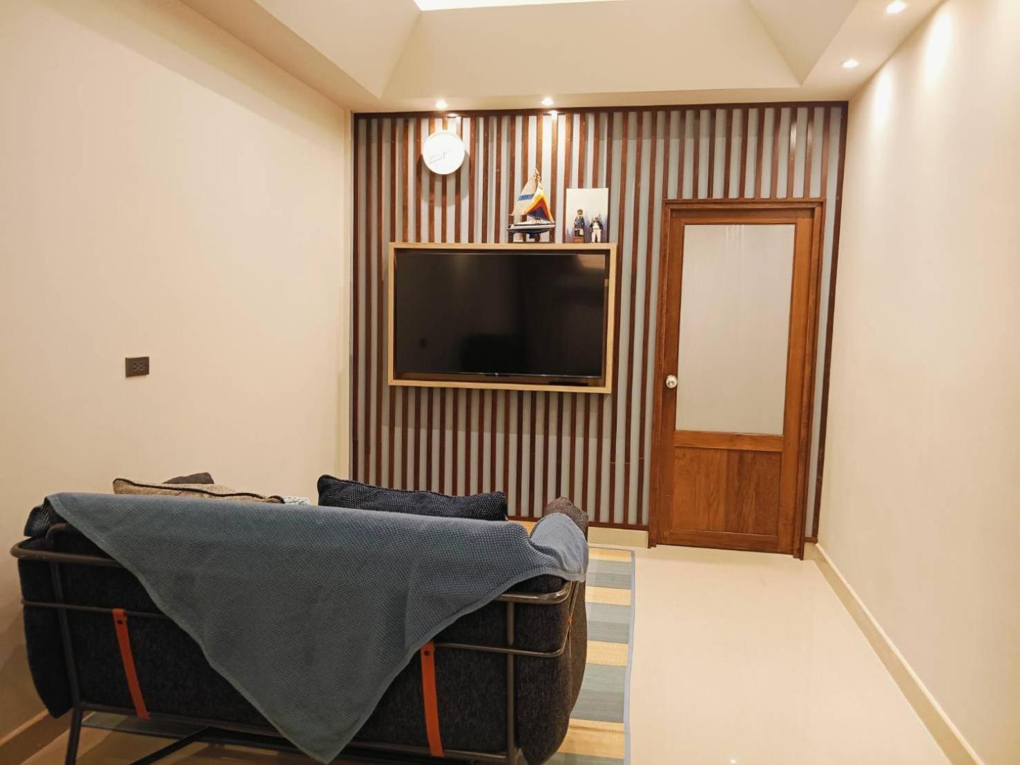 Aoboun House Bangsaen บ้านโอบอุ่น บางแสน Exterior photo